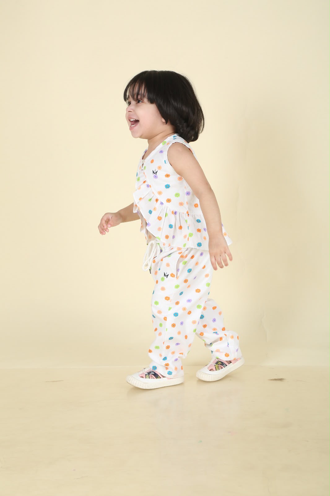 Sleeveless baby nightwear-Two-piece